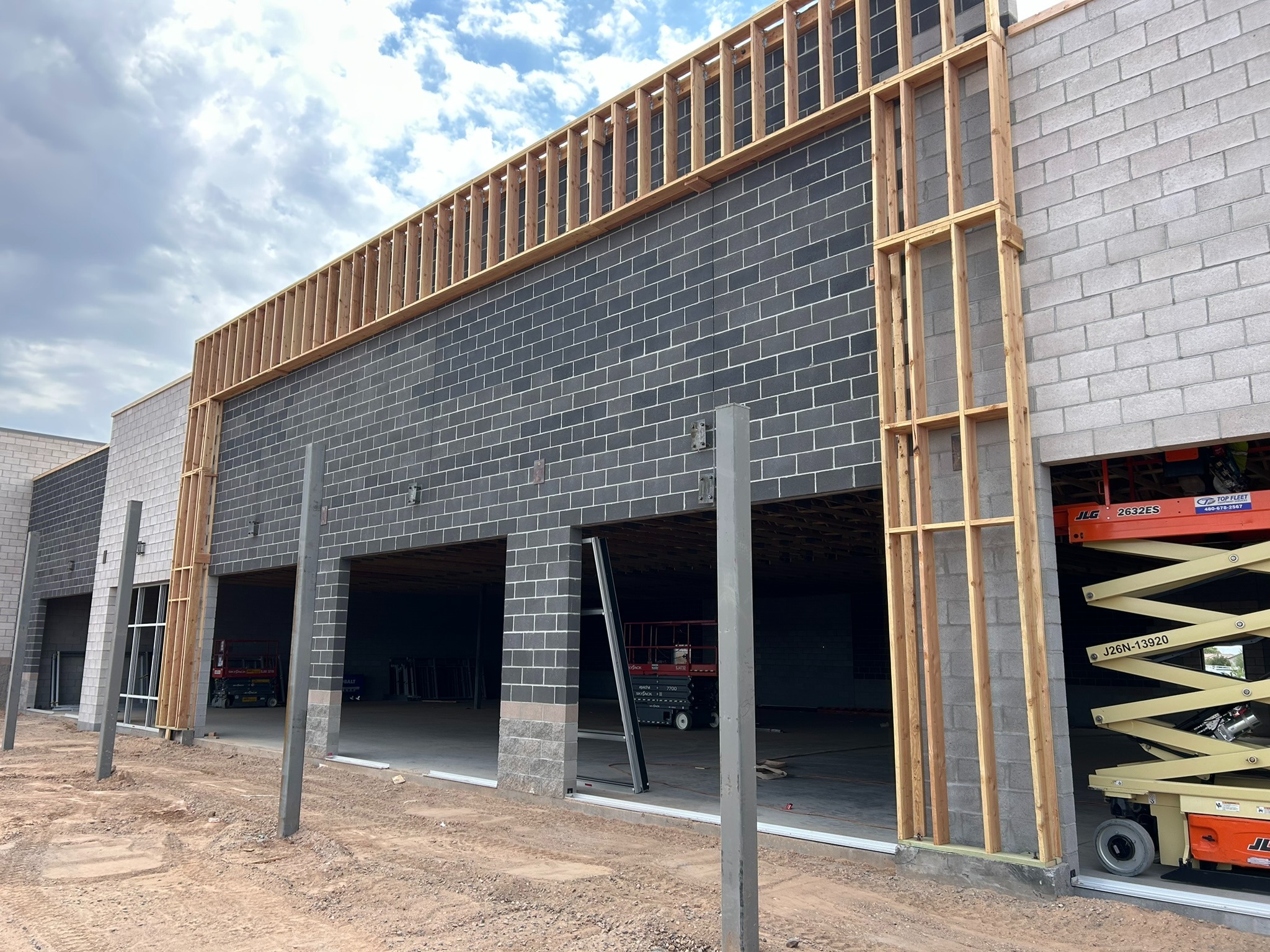 MR. TAPIA LANDSCAPING